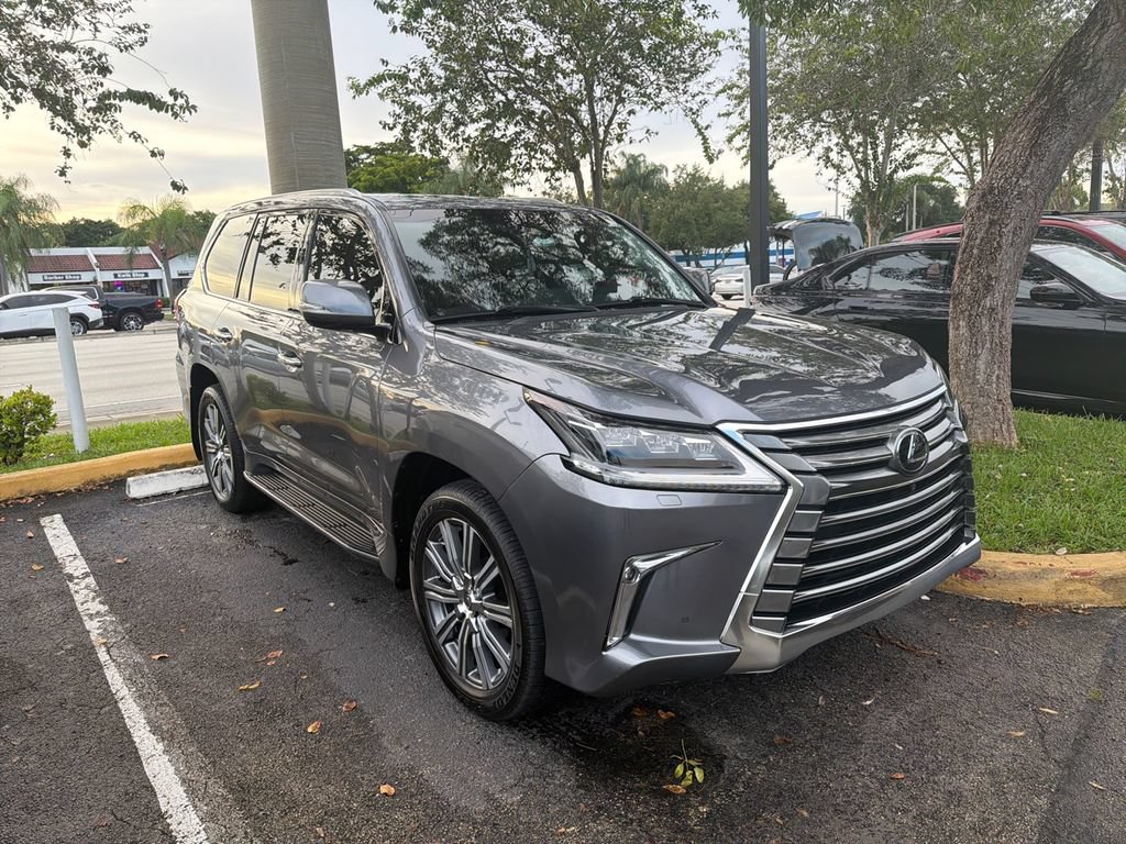 Used 2016 Lexus LX 570 4WD w/ Luxury Package image 3