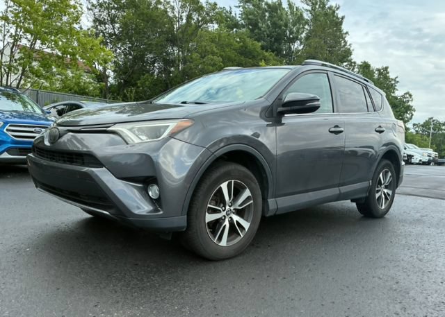 Used 2017 Toyota RAV4 XLE w/ Carpet Mat Package AWD/4WD image 1
