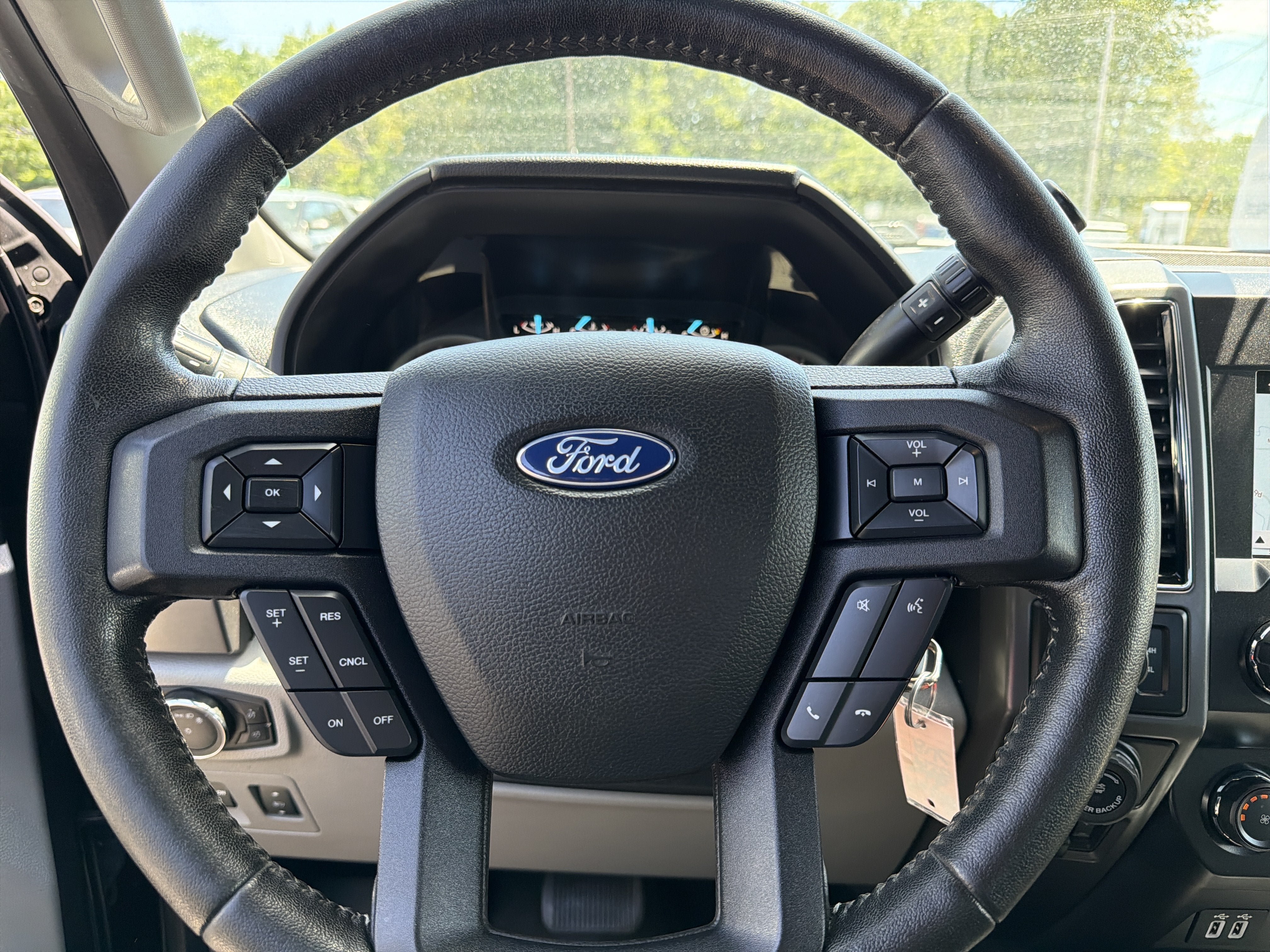 Used 2019 Ford F150 XLT w/ Equipment Group 302A Luxury AWD/4WD image 15