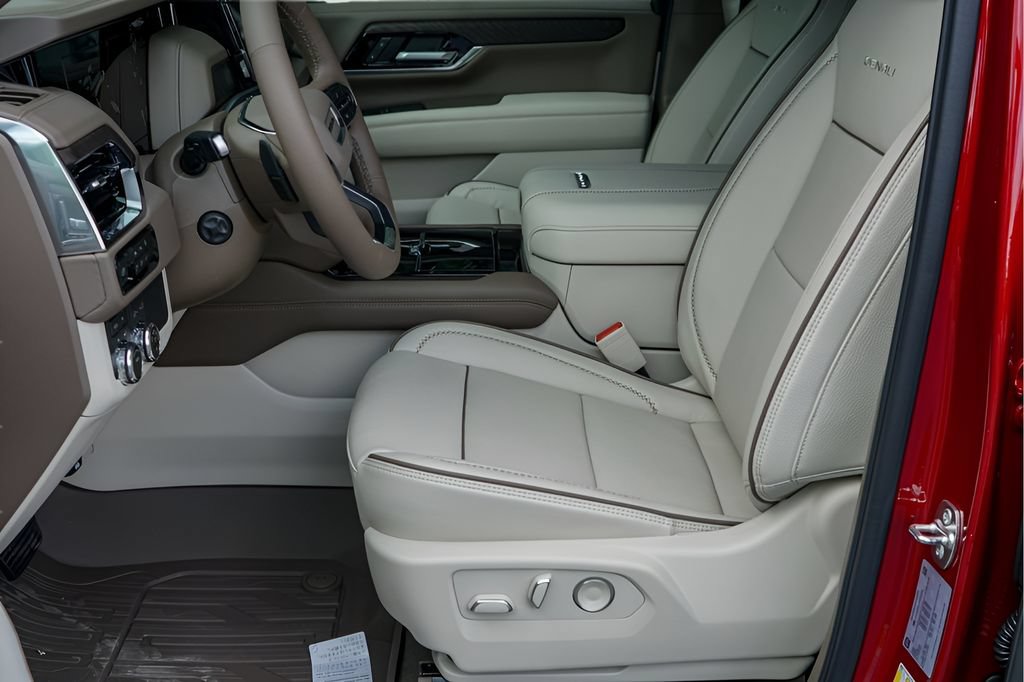 New 2026 GMC Yukon Denali w/ Sun & Power Step Package AWD/4WD image 10