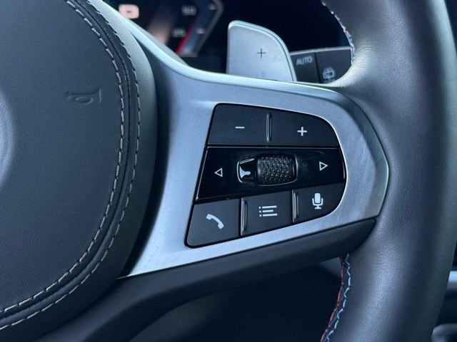 Used 2025 BMW X7 M60i w/ Climate Comfort Package image 25