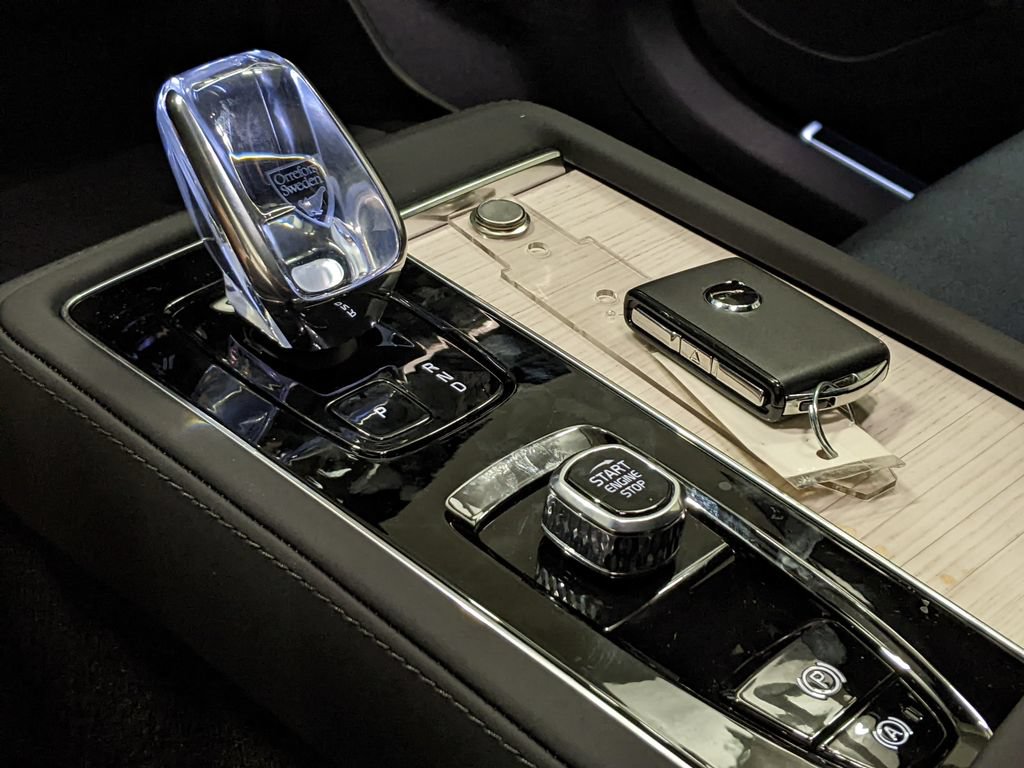 New 2026 Volvo XC90 B6 Ultra w/ Protection Package Premier AWD/4WD image 19