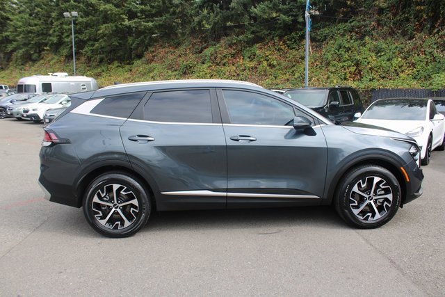 Used 2023 Kia Sportage EX image 2