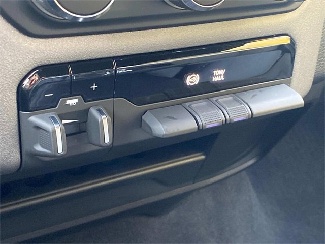 Used 2024 RAM 3500 Tradesman w/ Chrome Appearance Group image 25