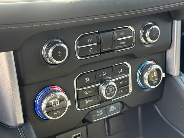 Used 2023 GMC Yukon XL SLE AWD/4WD image 26