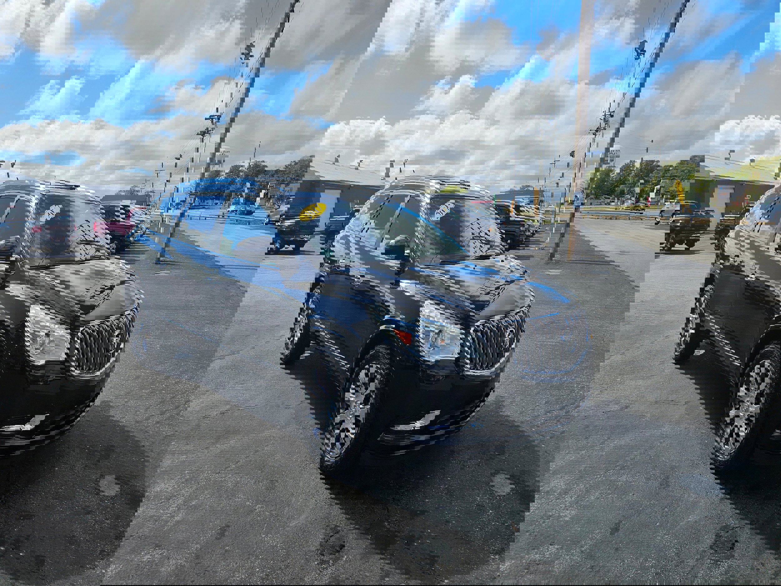 Used 2017 Buick Enclave Premium w/ Experience Buick Package image 3