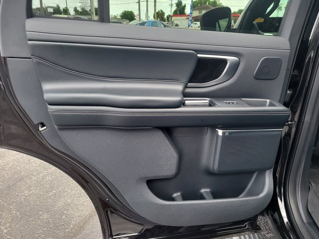 Used 2026 Ford Expedition Platinum w/ Stealth Performance Package image 11