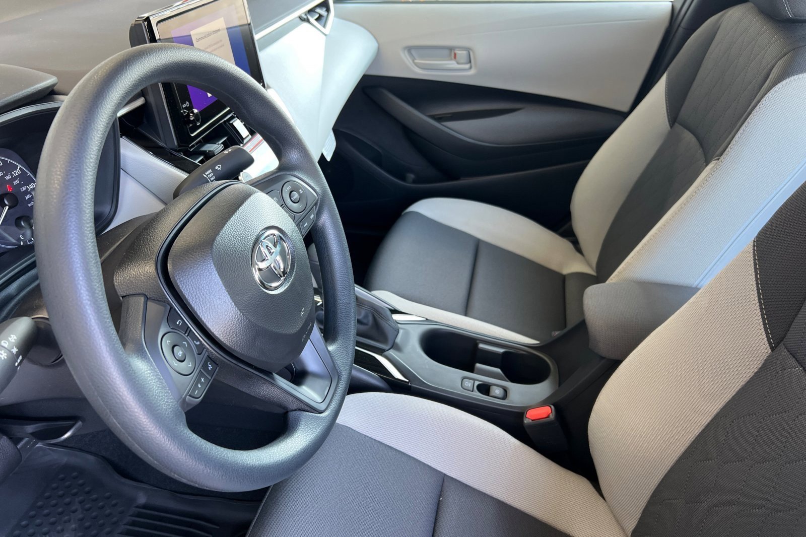 New 2025 Toyota Corolla LE FWD image 9