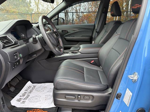 Used 2025 Honda Passport TrailSport image 9