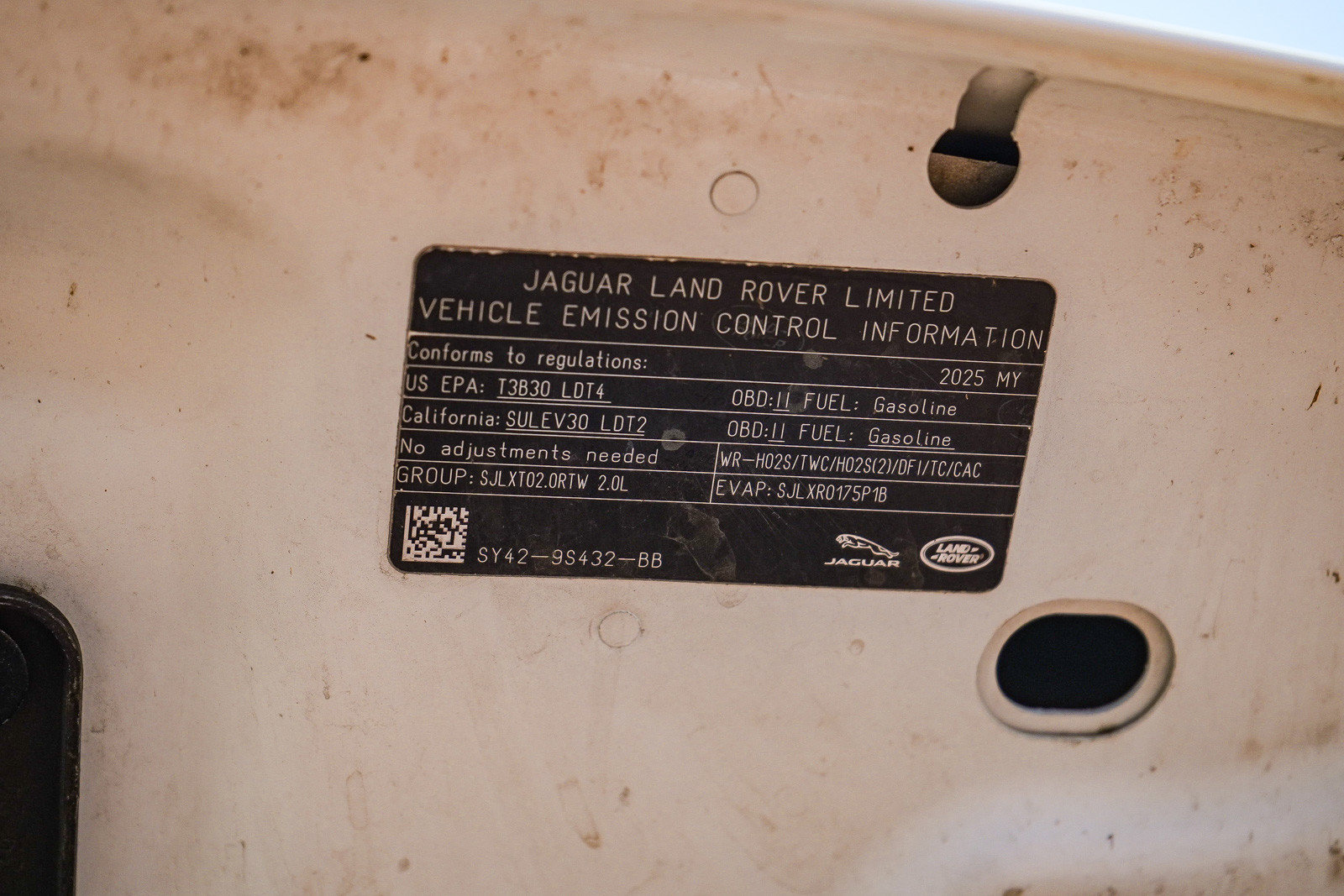 Certified 2025 Land Rover Discovery Dynamic SE AWD/4WD image 25
