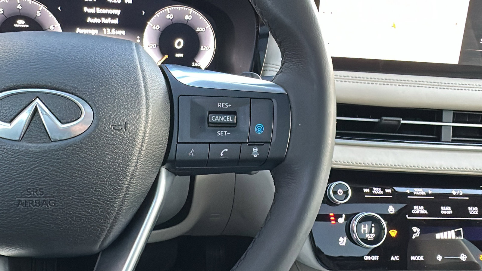 Certified 2022 INFINITI QX60 Luxe w/ Cargo Package image 16