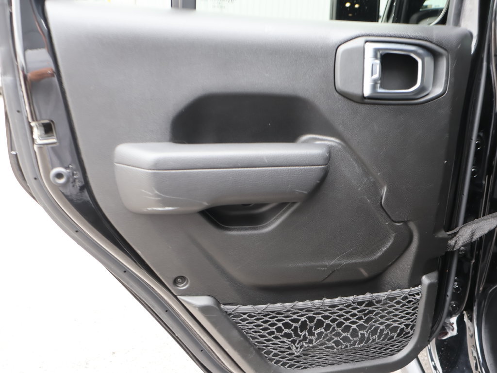 Used 2024 Jeep Wrangler Unlimited AWD/4WD image 16