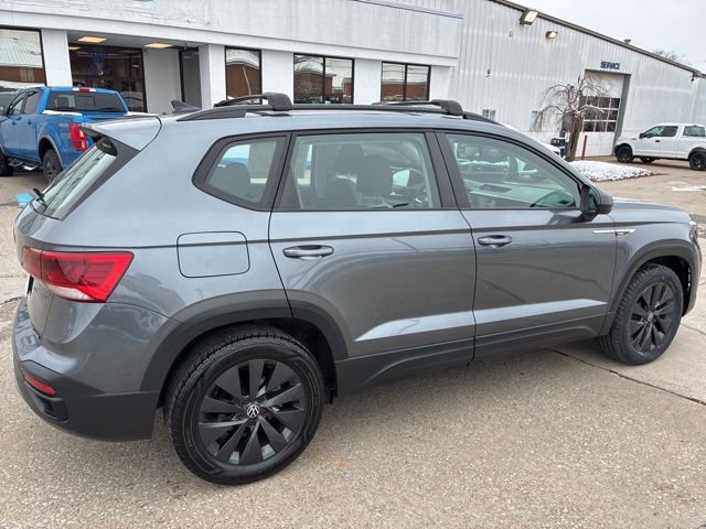 Used 2022 Volkswagen Taos S image 8