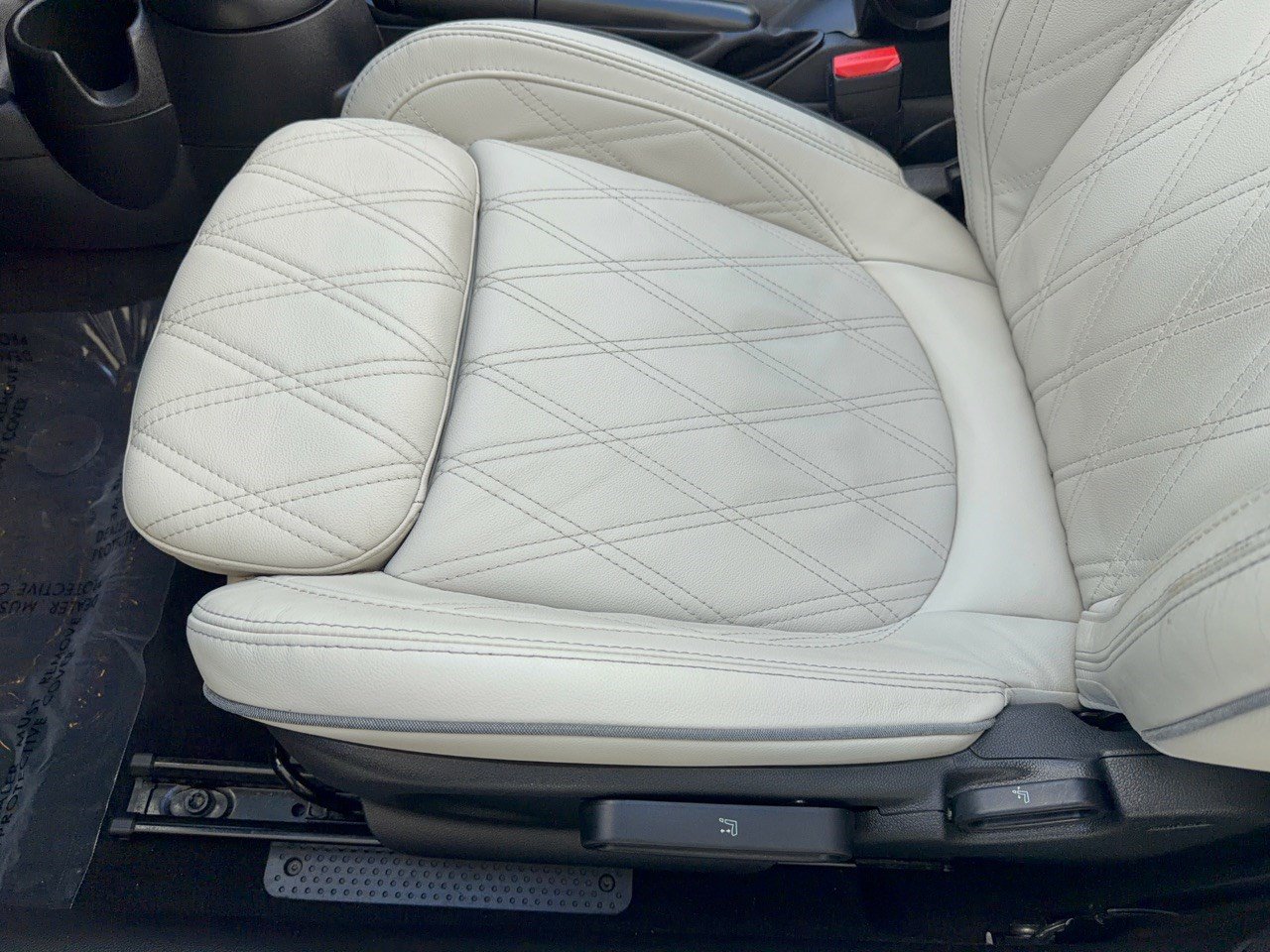 Used 2024 MINI Cooper Convertible w/ Signature Upholstery Package FWD image 16
