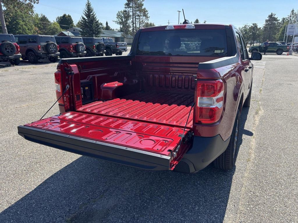 New 2025 Ford Maverick XLT w/ XLT Luxury Package image 10