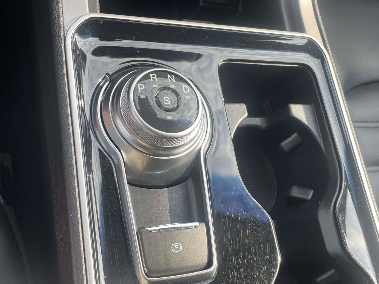 Used 2020 Ford Edge SEL w/ Convenience Package FWD image 19