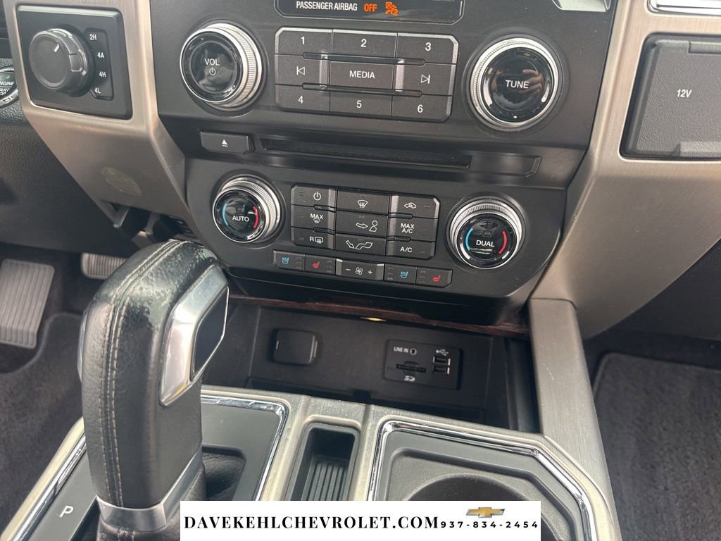 Used 2015 Ford F150 Platinum w/ Equipment Group 701A Luxury AWD/4WD image 26