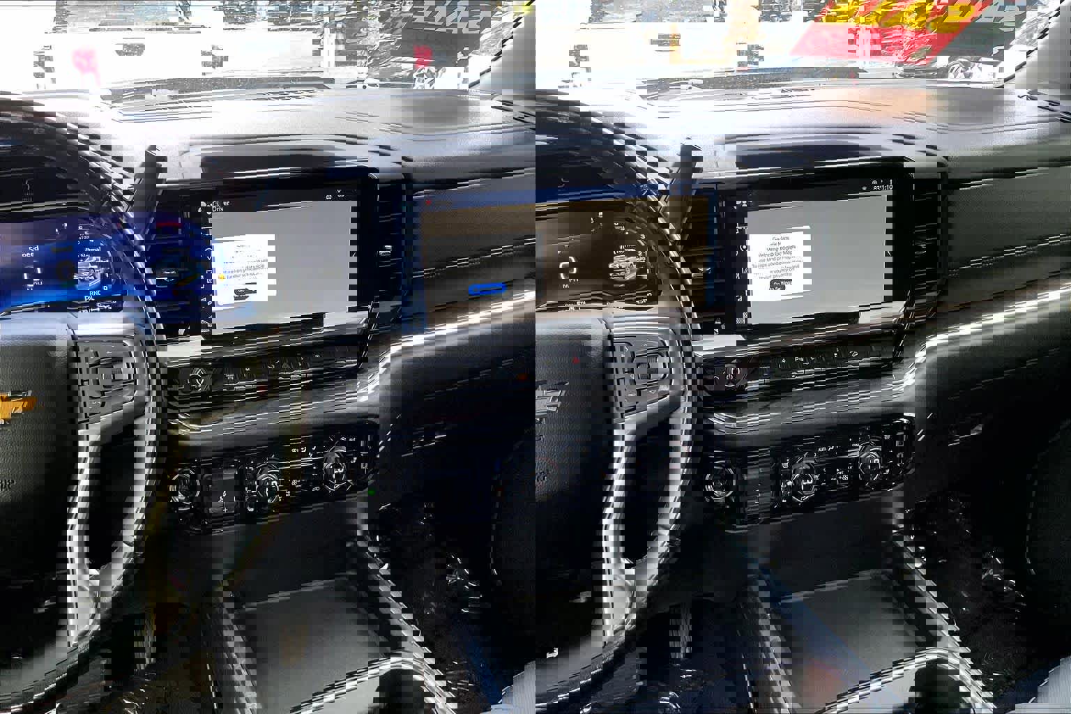 Used 2024 Chevrolet Silverado 3500 LTZ w/ LTZ Premium Package image 6