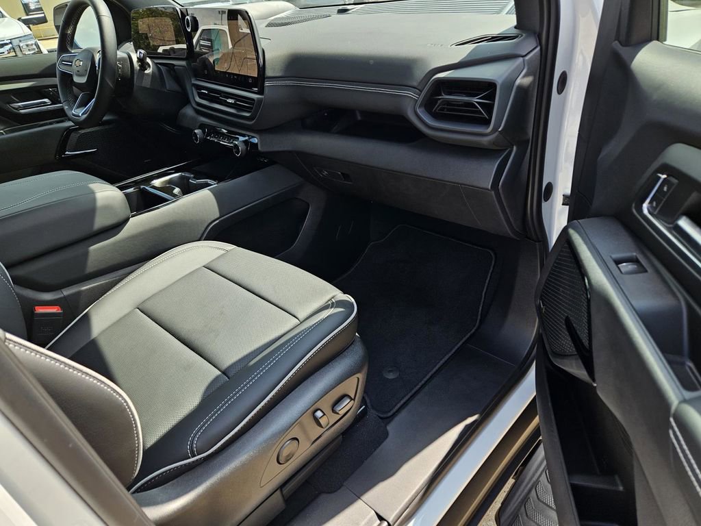 New 2025 Chevrolet Silverado EV LT image 5