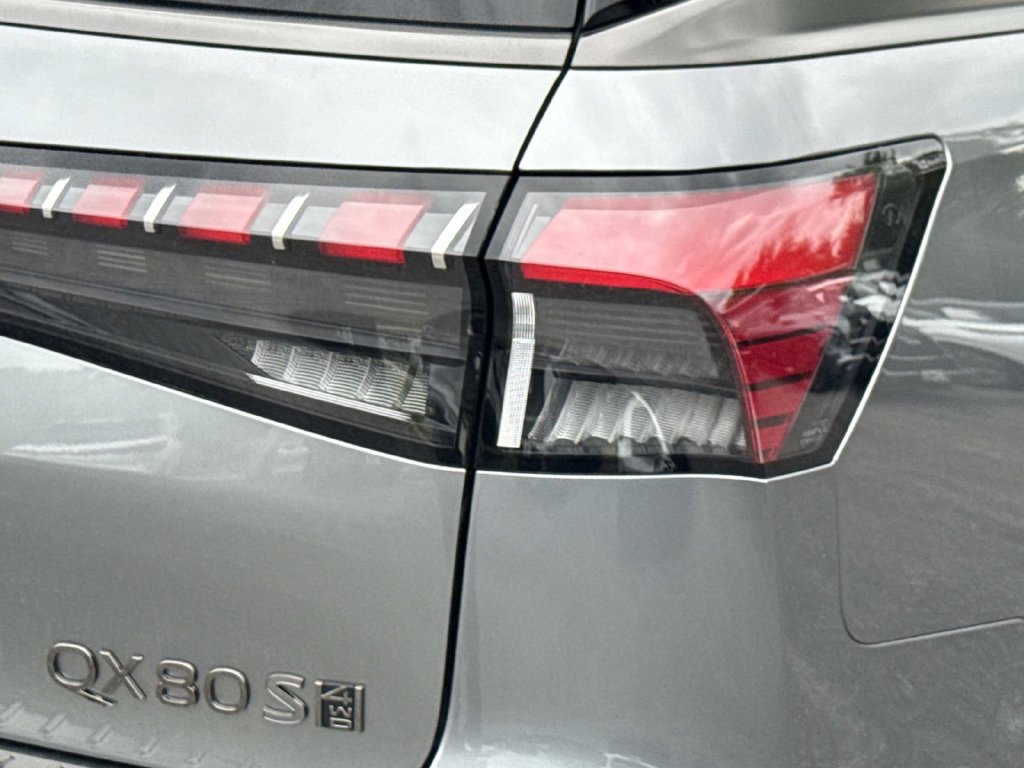 New 2027 INFINITI QX80 Sensory AWD/4WD image 30