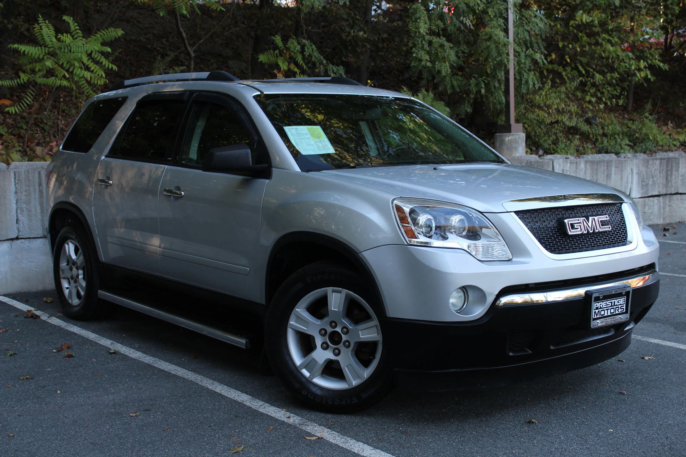 Used 2010 GMC Acadia SLE image 4