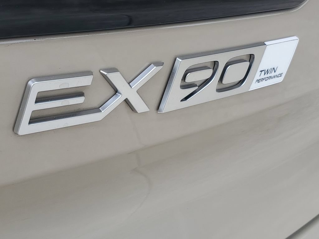 Certified 2025 Volvo EX90 Ultra AWD/4WD image 8