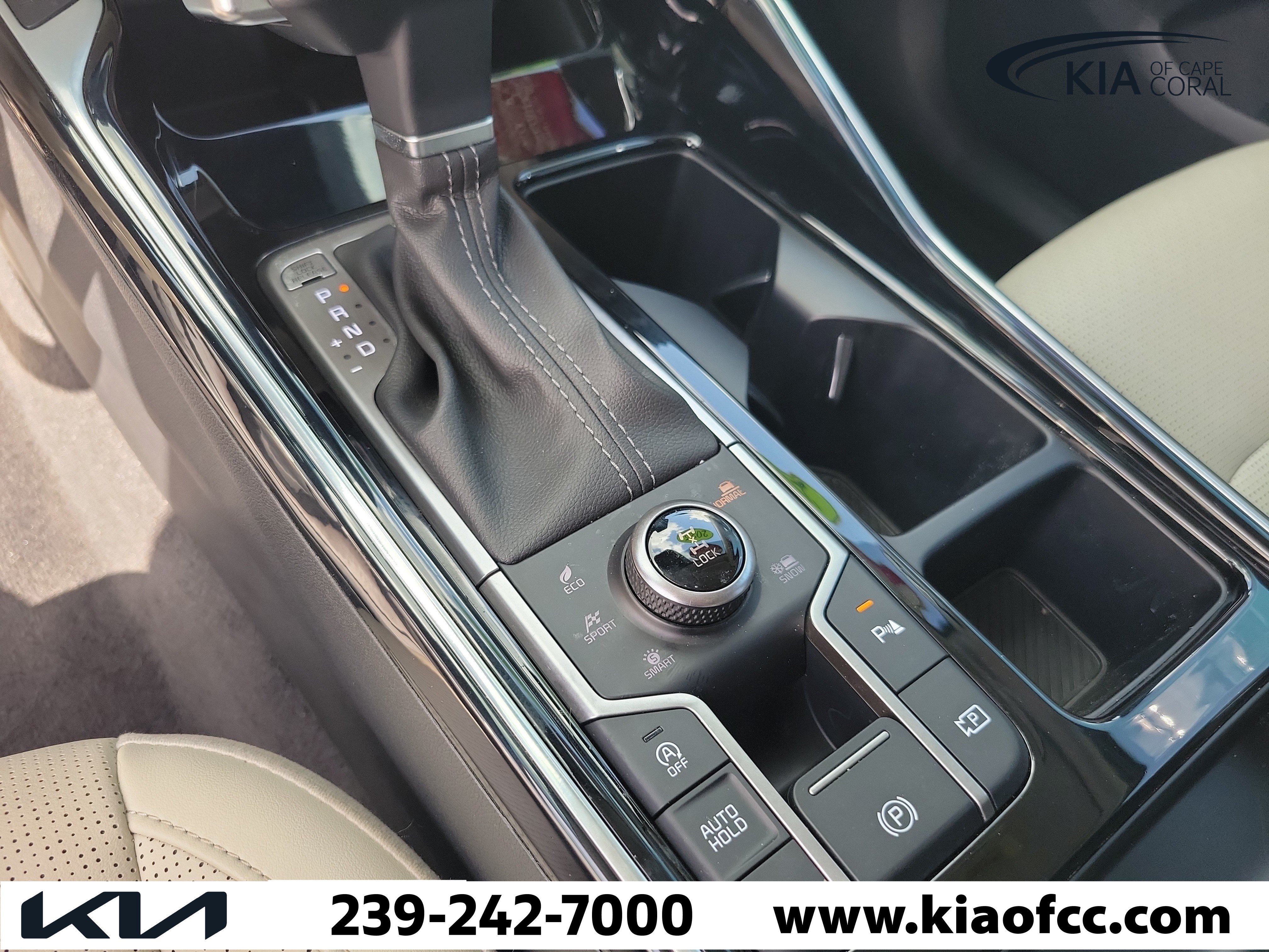 Certified 2025 Kia Sorento SX AWD/4WD image 33