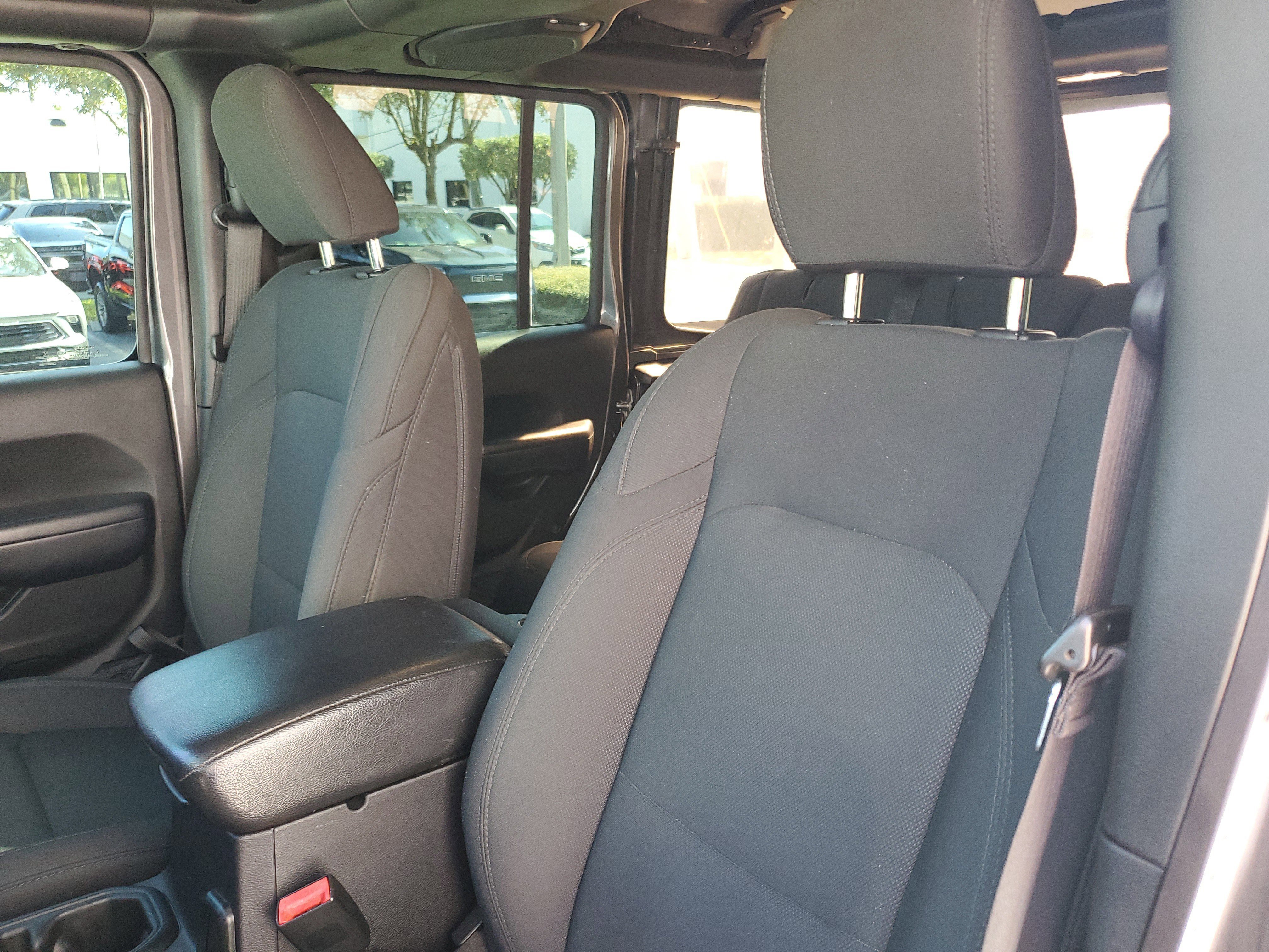 Used 2019 Jeep Wrangler Unlimited Sport S image 19