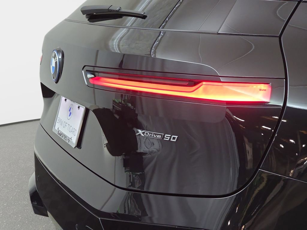 Certified 2023 BMW iX xDrive50 w/ Premium Package image 36