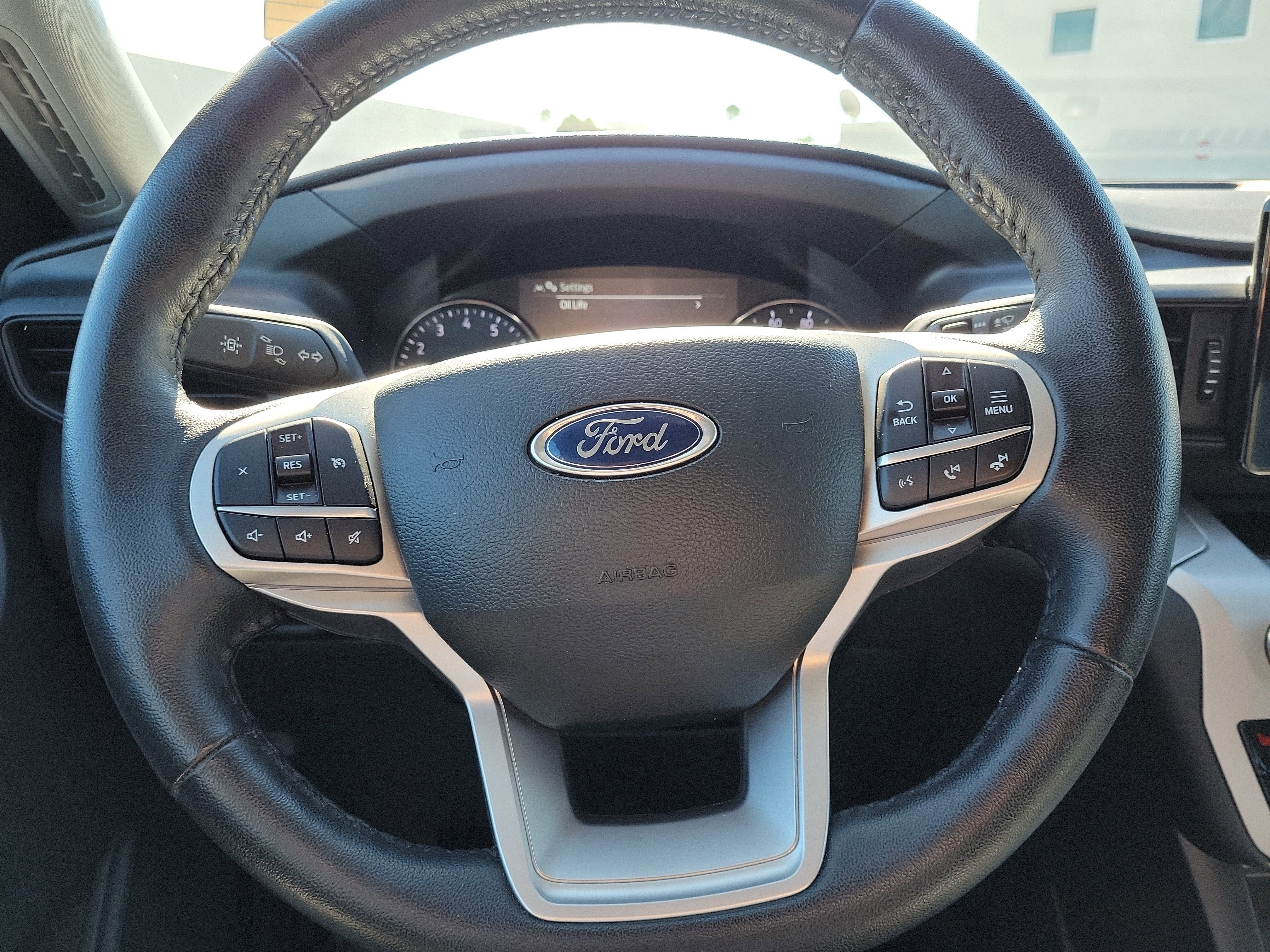 Used 2022 Ford Explorer XLT image 14