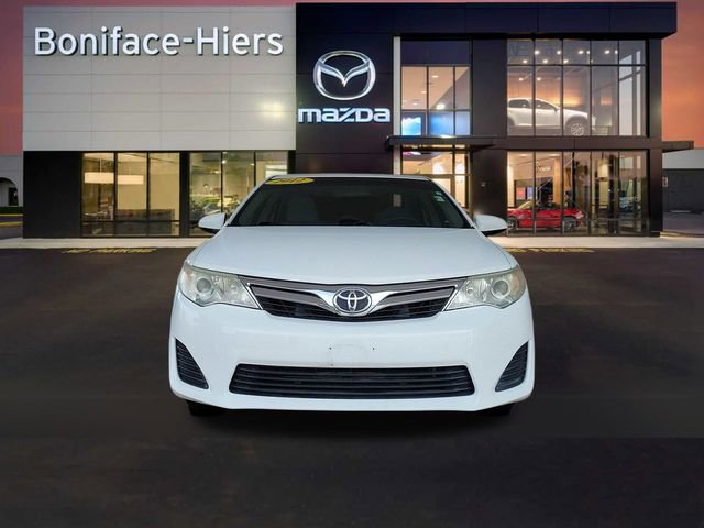 Used 2012 Toyota Camry LE image 2