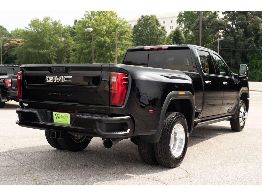 New 2026 GMC Sierra 3500 Denali Ultimate w/ LPO, Black Badging Package AWD/4WD image 8