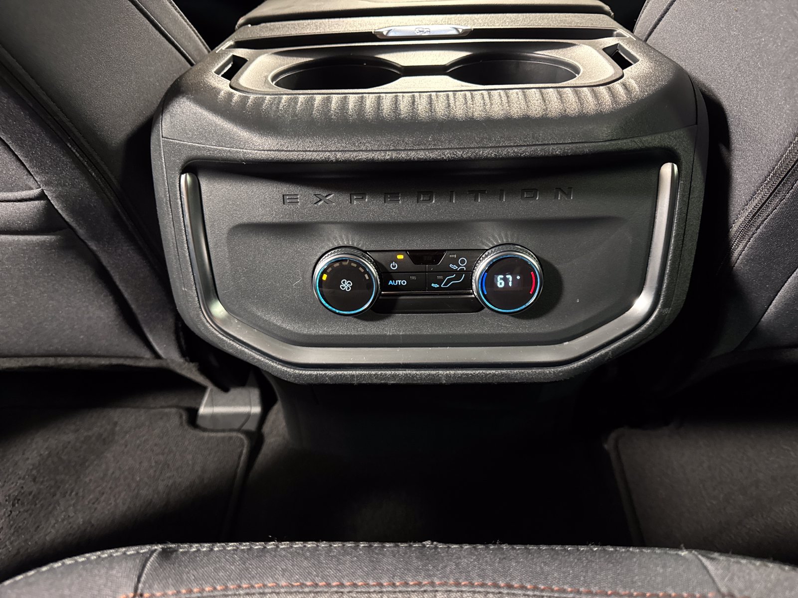 Used 2025 Ford Expedition Active AWD/4WD image 11