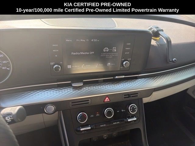 Used 2024 Kia Carnival LX FWD image 12