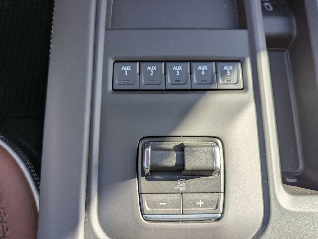 New 2026 GMC Sierra 3500 Denali Ultimate AWD/4WD image 22