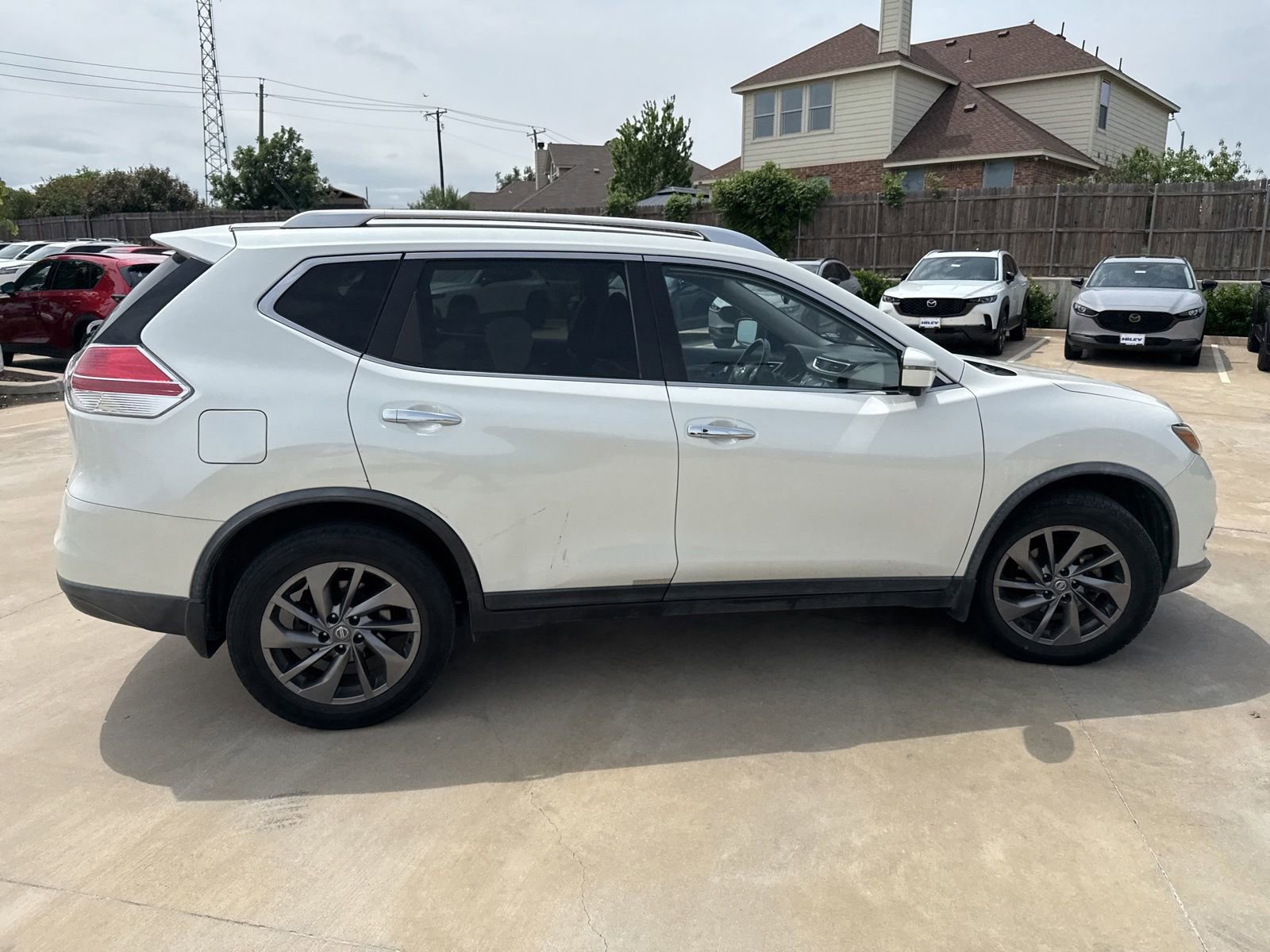 Used 2016 Nissan Rogue SL FWD image 9