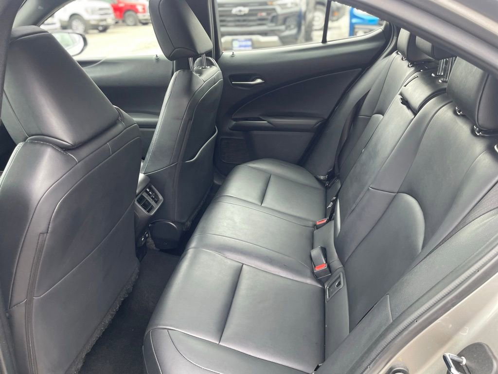 Used 2019 Lexus UX 200 w/ Premium Package image 10