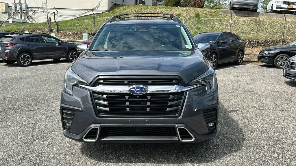 Used 2023 Subaru Ascent Touring AWD/4WD image 3