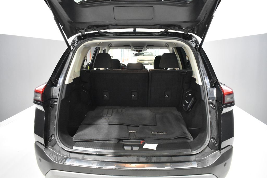 Certified 2023 Nissan Rogue SV image 30