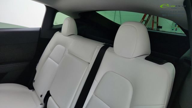 Used 2025 Tesla Model Y Performance AWD/4WD image 29