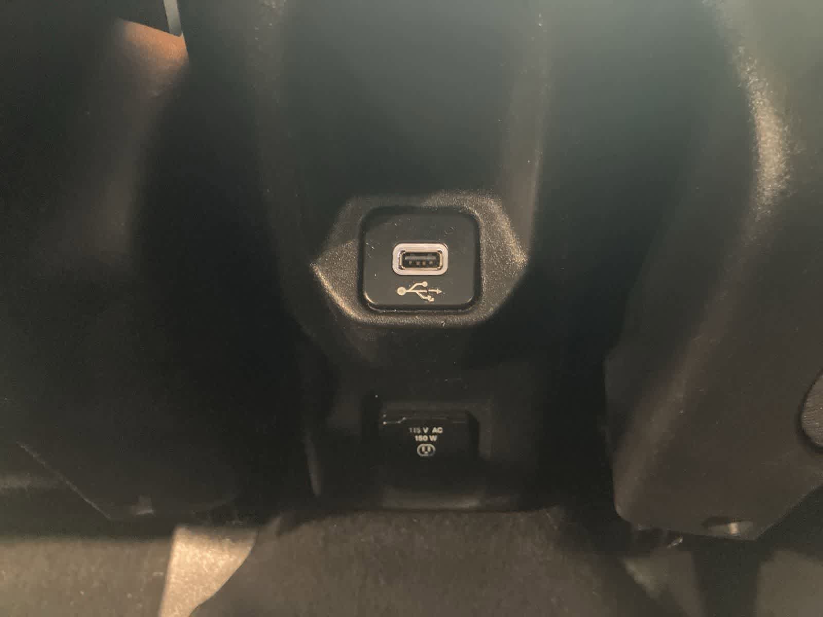 Used 2020 Jeep Renegade Latitude w/ Cold Weather Group AWD/4WD image 24