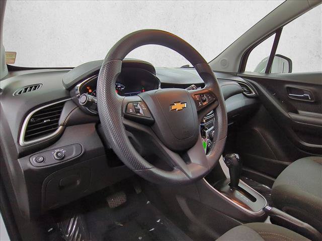 Used 2020 Chevrolet Trax LS w/ Tint and Cruise Package FWD image 10