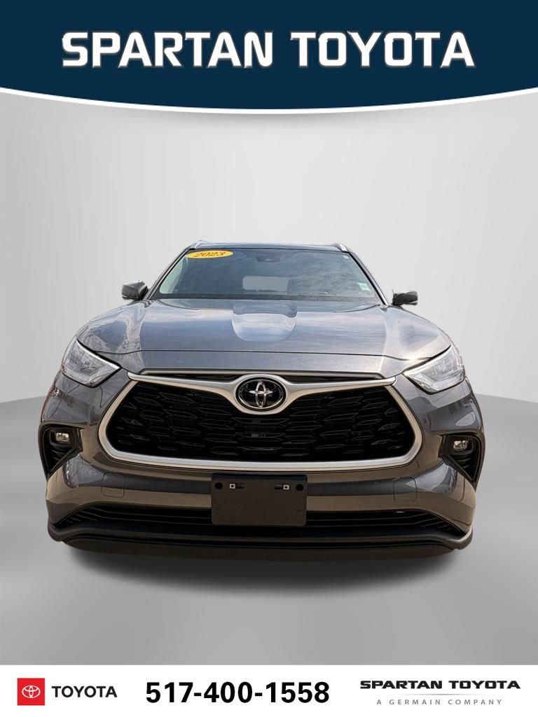 Used 2023 Toyota Highlander XLE image 11