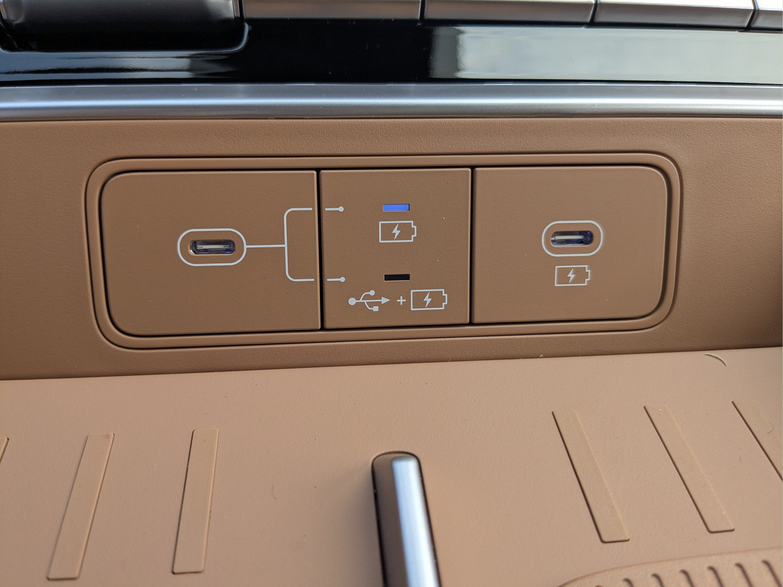 New 2027 Hyundai Santa Fe Limited FWD image 26