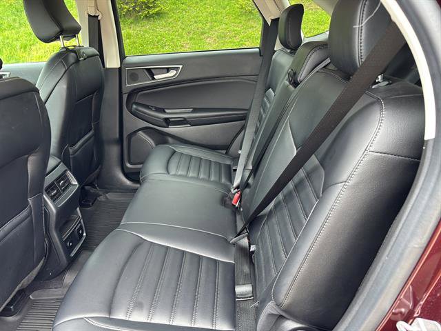 Certified 2024 Ford Edge SEL w/ Convenience Package AWD/4WD image 16