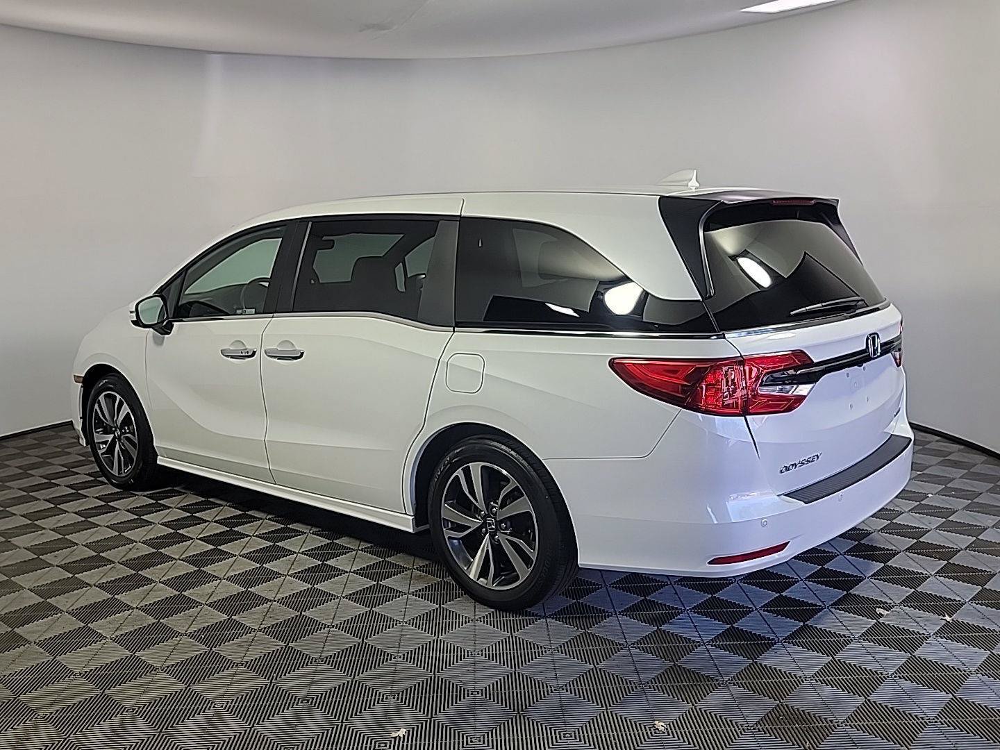 Certified 2022 Honda Odyssey Touring image 10