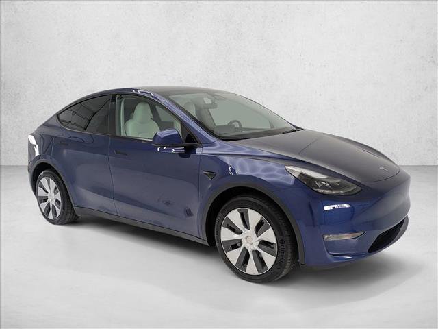 Used 2023 Tesla Model Y Long Range video 3