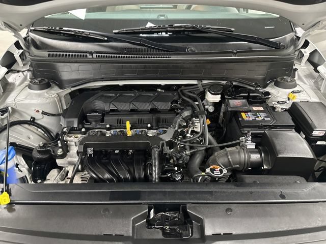 Used 2024 Hyundai Venue SEL FWD image 24