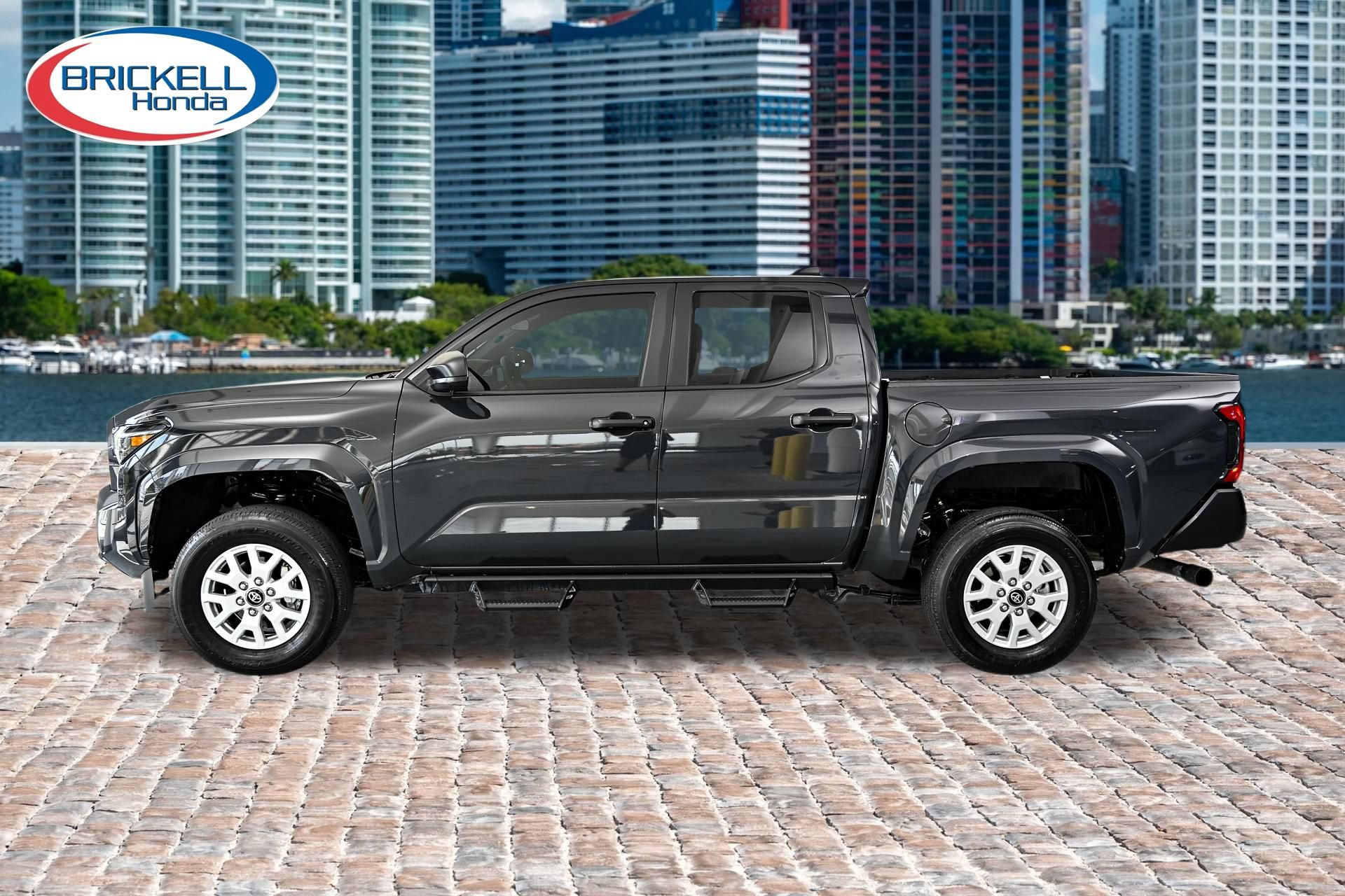 Used 2025 Toyota Tacoma SR RWD image 4