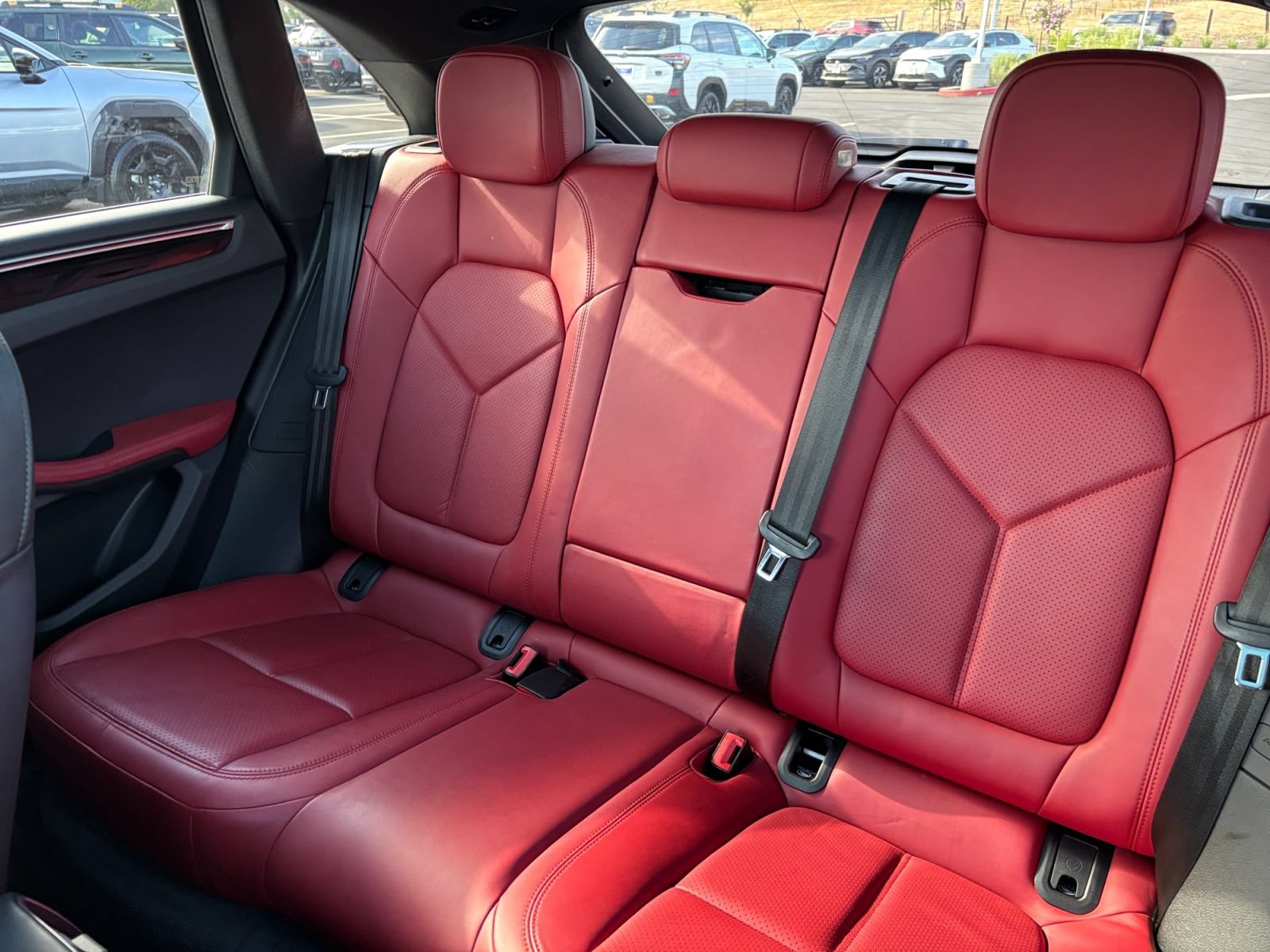 Used 2021 Porsche Macan AWD/4WD image 16